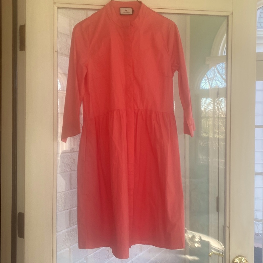 This Tuckernuck poppy Royal Shirt dress can go anywhere.Never worn.